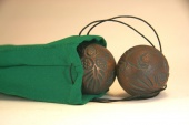 Кедровые массажные шарики "Тегерик подарочный" (2шт) фото в интернет-магазине эко товаров из Горного Алтая