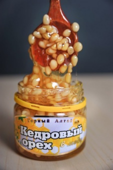 Медовая палитра Горного Алтая (мёд горный, с ягодами и орехами)
